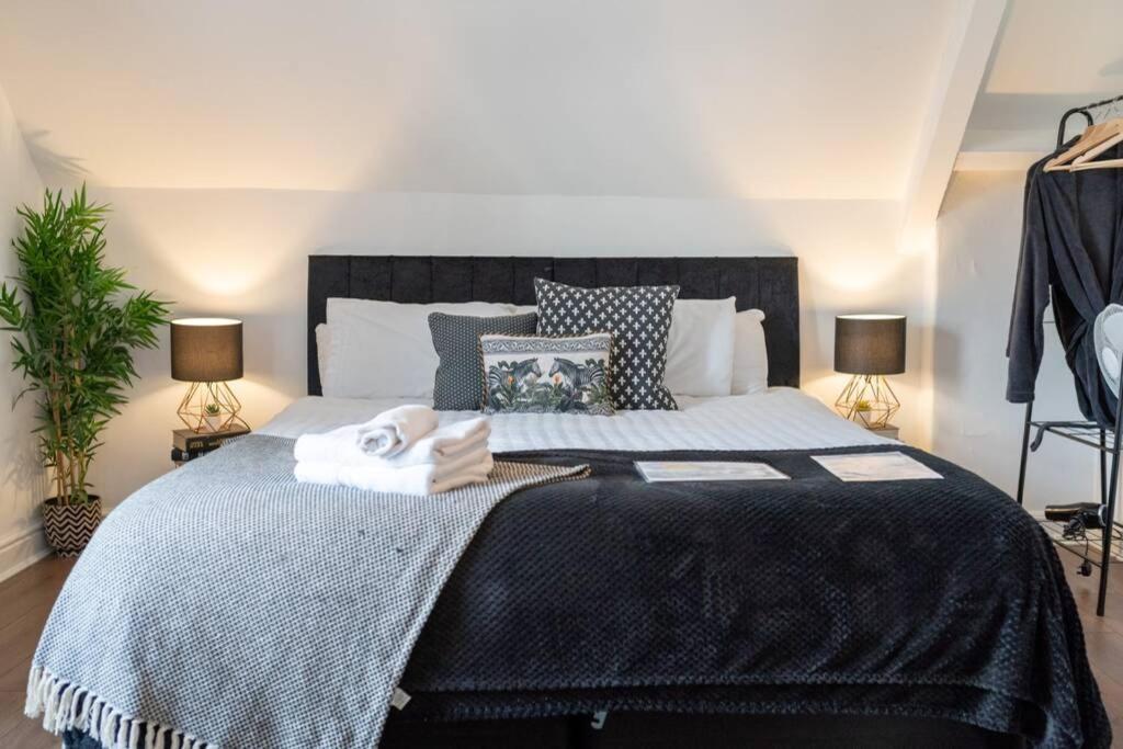 Phenix Central - Huge 3 Bed, Super Equipped Apartment. Cardiff Eksteriør billede